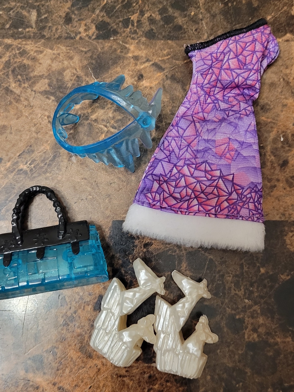 G1 Monster High Scaris Abbey Bominable Outfit EUC